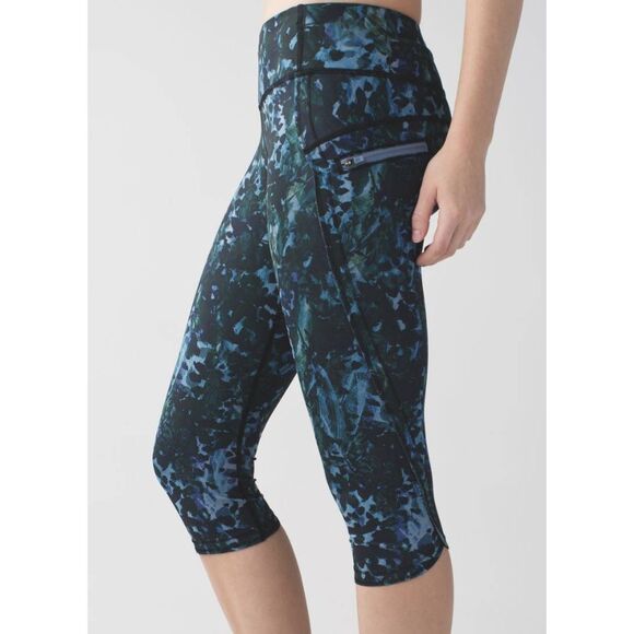 LULULEMON ATHLETICA Run Top Speed Crop 'Full- On Luxtreme' Size 6 - Picture 1 of 5